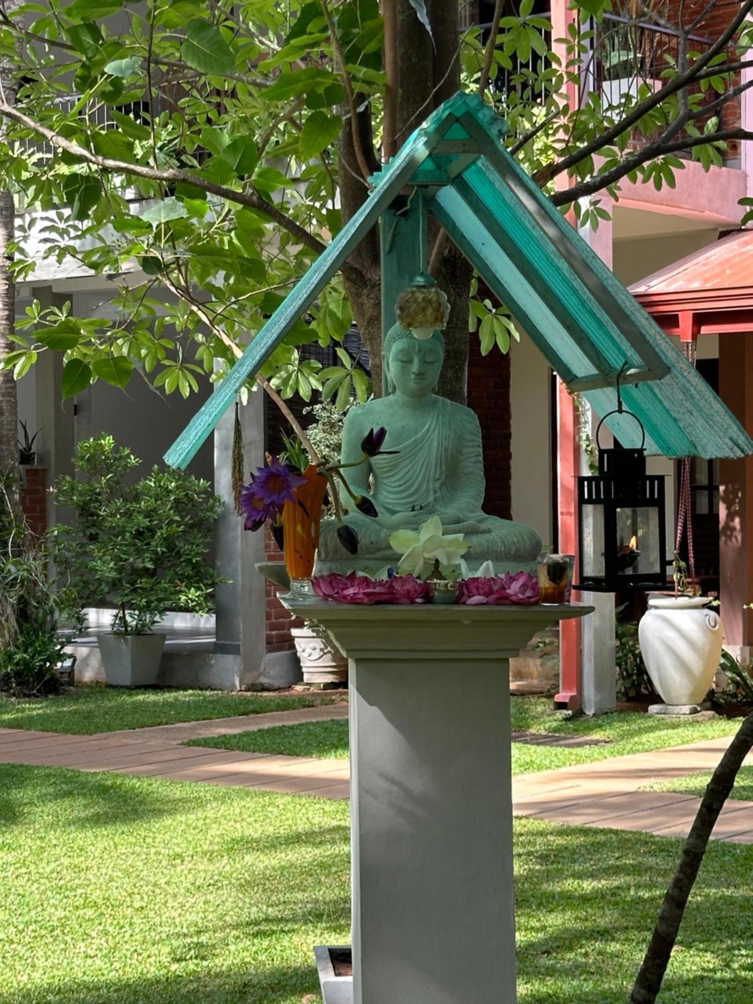 Hotel Heladiv Anuradhapura Exterior foto