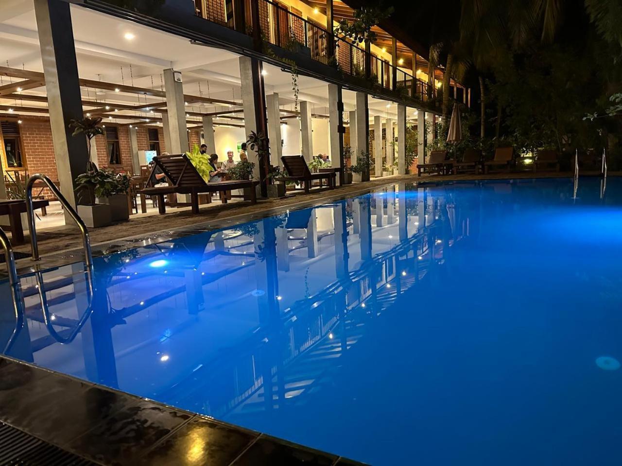Hotel Heladiv Anuradhapura Exterior foto