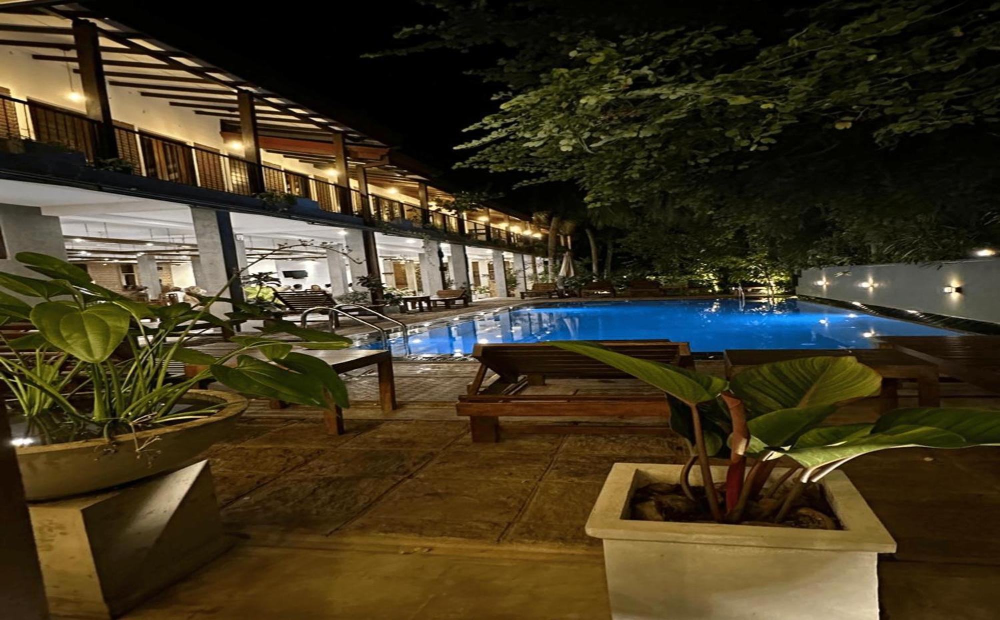 Hotel Heladiv Anuradhapura Exterior foto